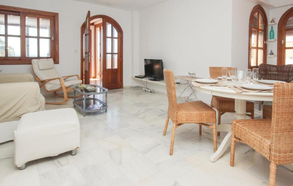 Penthouse On The Beachfront Estepona Exterior photo