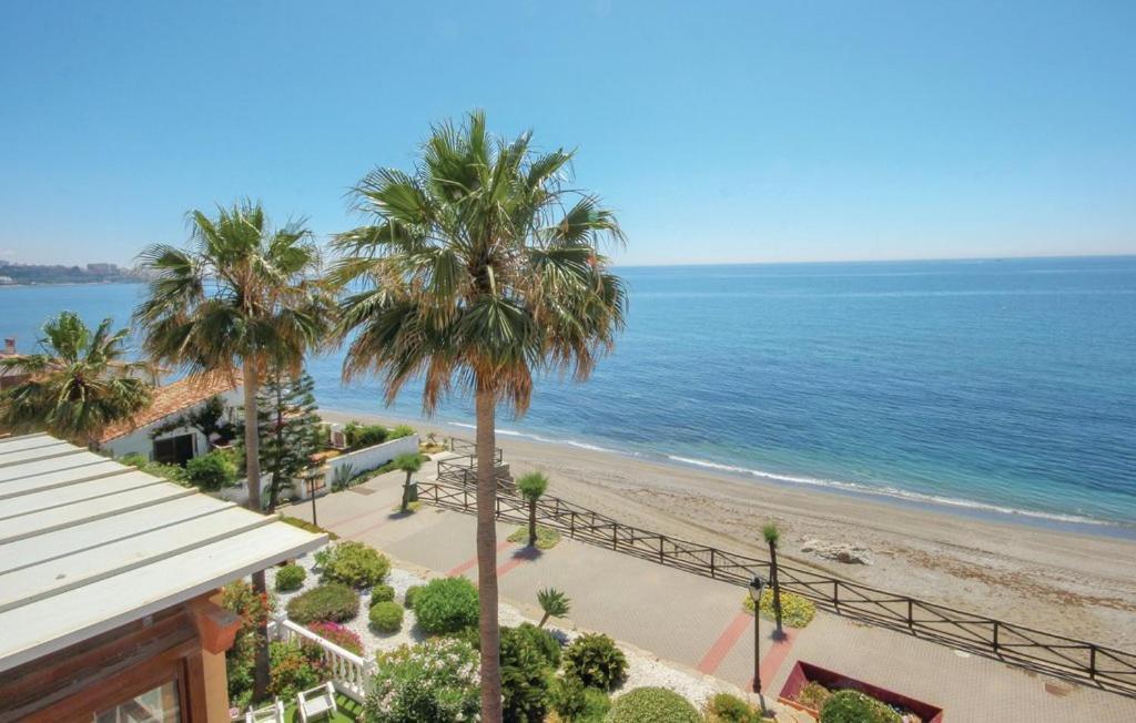 Penthouse On The Beachfront Estepona Exterior photo